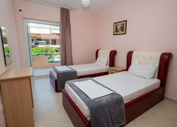 Shared Apt- Private Room With 2 Beds